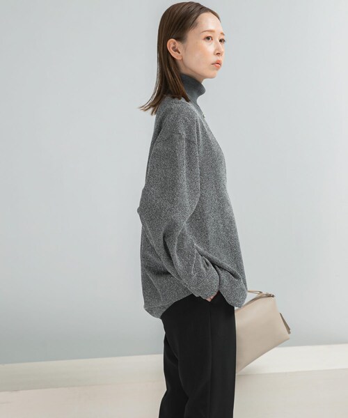 URBAN RESEARCH ROSSO（アーバンリサーチロッソ）の「ツイード深Vネックプルオーバー（シャツ/ブラウス・レディース・OFF/BLACK・Free）」の12枚目の写真