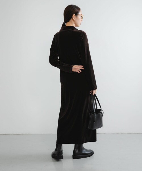 URBAN RESEARCH(アーバンリサーチ)の「ベロアシャツカラーワンピース(ワンピース・レディース・BEIGE/BROWN・FREE)」の10枚目の写真