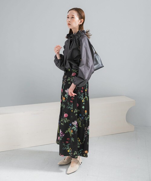 URBAN RESEARCH ROSSO（アーバンリサーチロッソ）の「ボタニカルプリントマキシスカート（スカート・レディース・OFF WHITE/BLACK・Free）」の15枚目の写真