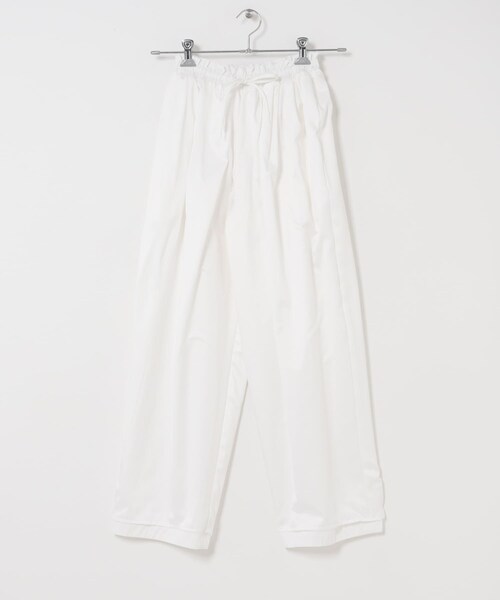 URBAN RESEARCH ROSSO（アーバンリサーチロッソ）の「ELENDEEK　EASY TUCK COCOON PANTS（その他パンツ・レディース・O.WHT/BLK/MNT/BRN・1/2）」の9枚目の写真