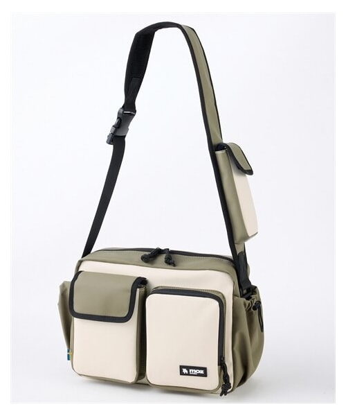 nissen（ニッセン）の「moz（モズ）耐水生地使用１０ポケット配色ショルダーバッグ（ショルダーバッグ・メンズ・黒/グレー×ダスティピンク/スモーキーカーキ×アイボリー・Y）」の3枚目の写真