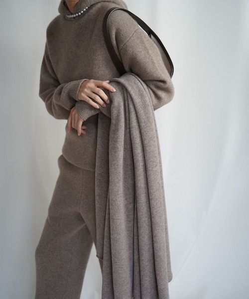 ROPE'(ロペ)の「GWIL CASHMERE PANTS|カシミア100%大判ストール(ストール/ショール・レディース・ブラック/ベージュ・F)」の16枚目の写真