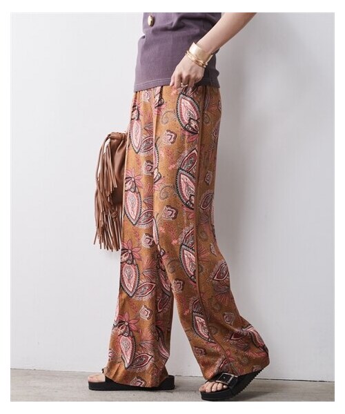 nissen（ニッセン）の「大きいサイズ エスニックプリントリラックスパンツ シックスタイル（パンツ・レディース・グリーン系/モカ系・6L/8L/10L）」の3枚目の写真