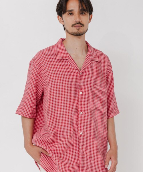 URBAN RESEARCH(アーバンリサーチ)の「『別注』Cale×URBAN RESEARCH ギンガムチェック SHORT-SLEEVE SHIRTS(シャツ/ブラウス・メンズ・PINK×RED・3/4)」の4枚目の写真