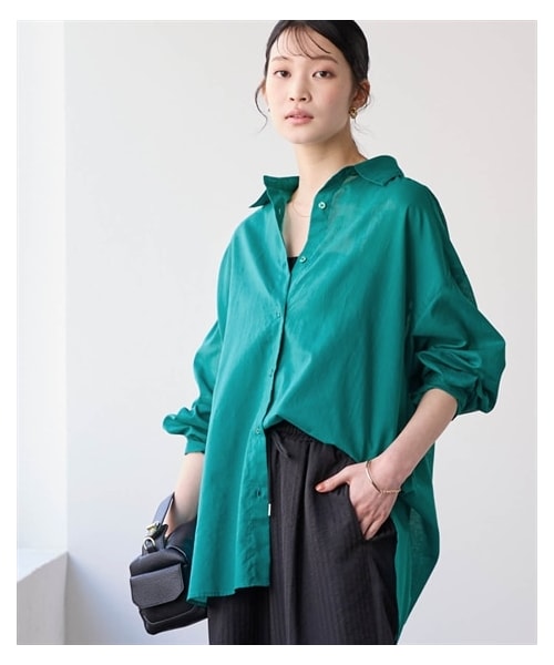 nissen（ニッセン）の「＜大きいサイズ＞綿100％60ローンシアーカラーシャツ（はっ水）（シャツ/ブラウス・レディース・オフホワイト/ロイヤルブルー/エメラルドグリーン/ダークブラウン/黒・L/LL/3L/4L/5L/6L/8L/10L）」の4枚目の写真