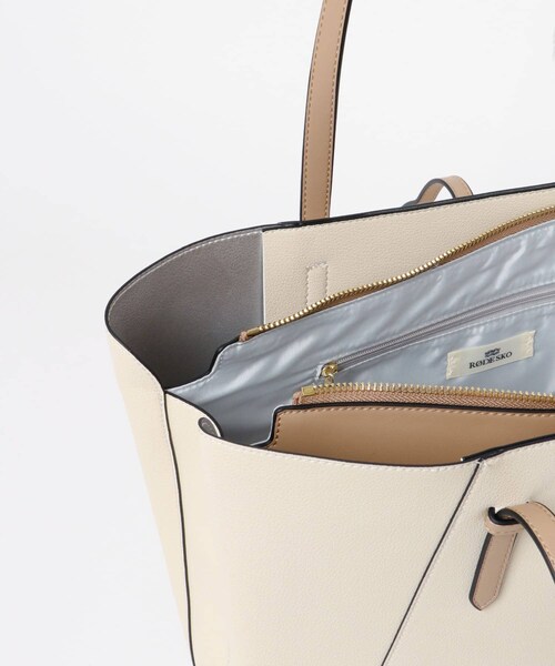 RODE SKO（ロデスコ）の「チャーム付A4トートバッグ（トートバッグ・レディース・BLACK/GRAY/IVORY/SAND BEIGE・one）」の9枚目の写真