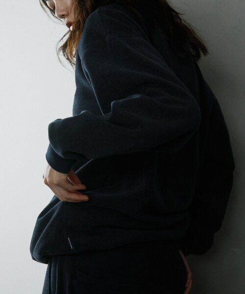 URBAN RESEARCH(アーバンリサーチ)の「『別注』THOUSAND MILE×URBAN RESEARCH ニットフリースクルーネックプルオーバー(その他トップス・メンズ・BLACK/CHARCOAL/NAVY/OFF・M/L)」の18枚目の写真