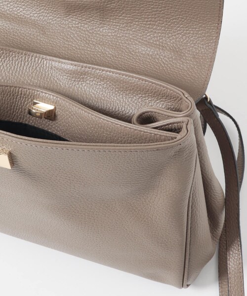 URBAN RESEARCH ROSSO（アーバンリサーチロッソ）の「AULENTTI　フラップバッグ（ハンドバッグ・レディース・BLACK/TAUPE・Free）」の16枚目の写真