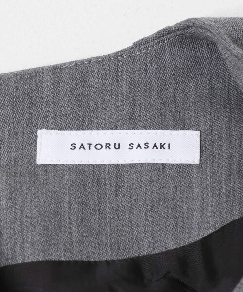 URBAN RESEARCH（アーバンリサーチ）の「SATORU SASAKI　ウールドスキンパワーショルダーミニドレス（ワンピース・レディース・GRAY・2）」の9枚目の写真