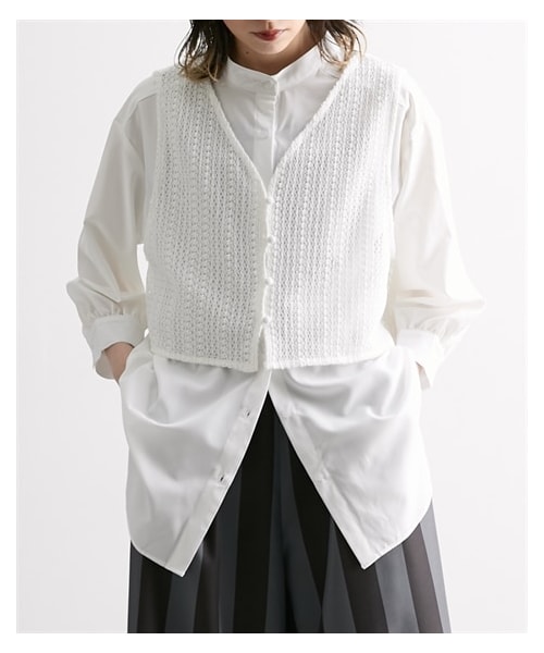 nissen（ニッセン）の「【２点セット】バンドカラーシャツ＋レースビスチェ ［Soiunique］（シャツ/ブラウス・レディース・ブラック/オフ・M/L）」の3枚目の写真