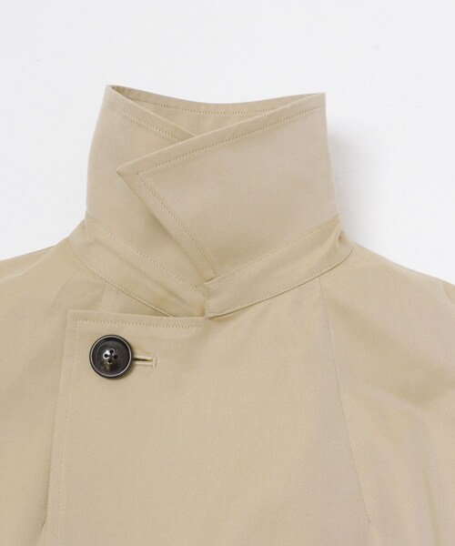 URBAN RESEARCH（アーバンリサーチ）の「TICCA　MINI テントトレンチコート（ステンカラーコート・レディース・BEIGE/KHAKI・1）」の4枚目の写真