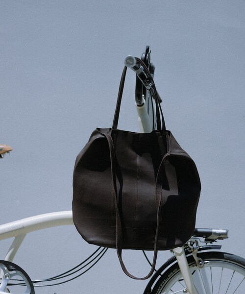 ADAM ET ROPE'(アダムエロペ)の「【J'aDoRe・店舗限定】【Morphee(モルフェ)】3WAY MEDIUM TOTE(トートバッグ・レディース・ダークブラウン・F)」の9枚目の写真