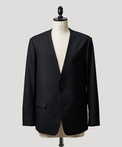 ADAM ET ROPE'（アダムエロペ）の「ハードクロス ノーカラージャケット / セットアップ対応（ノーカラージャケット・メンズ・ブラック/ダークブラウン系・L/M）」の3枚目の写真