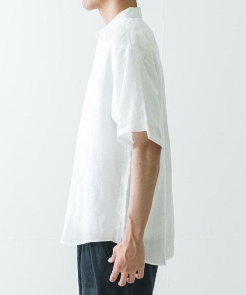 URBAN RESEARCH（アーバンリサーチ）の「LINEN SHORT-SLEEVE SHIRTS（シャツ/ブラウス・メンズ・WHITE/BLUE/BROWN/D.NAVY・S/M/L）」の9枚目の写真