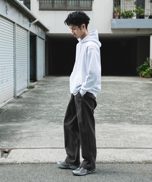 URBAN RESEARCH DOORS（アーバンリサーチドアーズ）の「2タック太畝コーデュロイパンツ（その他パンツ・メンズ・BROWN/CHARCOAL・M/L）」の21枚目の写真