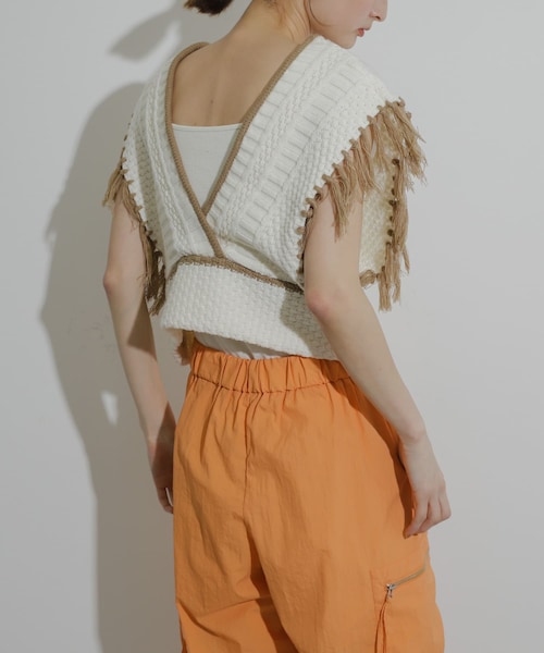SENSE OF PLACE by URBAN RESEARCH(センスオブプレイスバイアーバンリサーチ)の「フリンジニットベスト(ベスト・レディース・BLU×GRY/IVORY/GRY×WHT・one)」の1枚目の写真