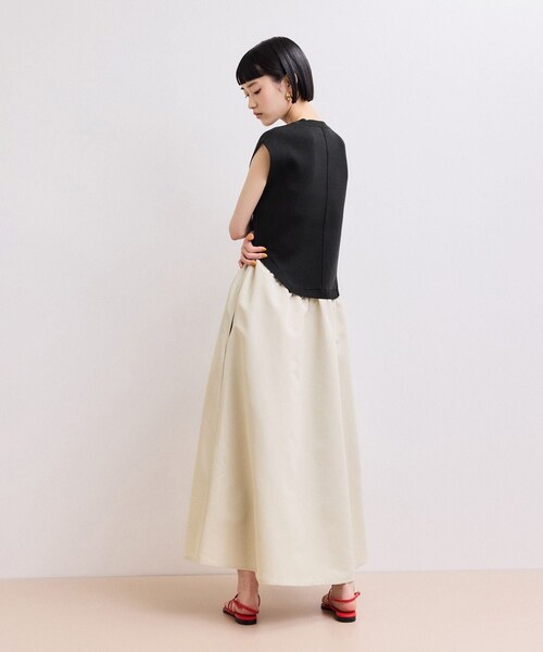 ADAM ET ROPE'(アダムエロペ)の「【WEB限定】・【サステナブル】カーブヘムコンビワンピース(ワンピース・レディース・ブラック系/チャコール/キナリ系・36/38)」の9枚目の写真