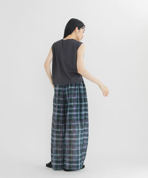 KBF（ケイビーエフ）の「ショルダータックカットソー（タンクトップ・レディース・CHARCOAL/OFF/L.BLUE・One）」の19枚目の写真
