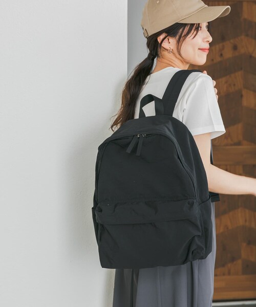 URBAN RESEARCH DOORS（アーバンリサーチドアーズ）の「ウォッシャブルマルチ収納リュック（バックパック/リュック・レディース・BLACK/IVORY・one）」の2枚目の写真