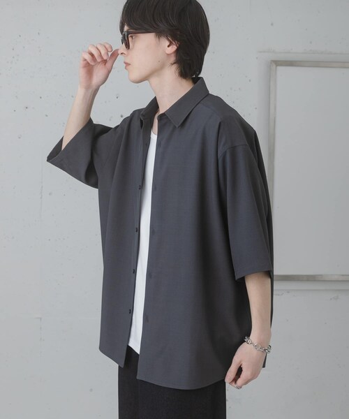 SENSE OF PLACE by URBAN RESEARCH(センスオブプレイスバイアーバンリサーチ)の「『ユニセックス』エクストラルーズショートスリーブシャツ(シャツ/ブラウス・メンズ・L.GRAY/CHARCOAL/MINT/BROWN・M/L)」の14枚目の写真