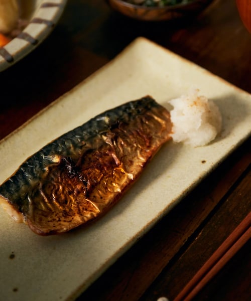 URBAN RESEARCH DOORS(アーバンリサーチドアーズ)の「佐藤敬 黄粉引鮭皿(食器・メンズ・-・-)」の1枚目の写真