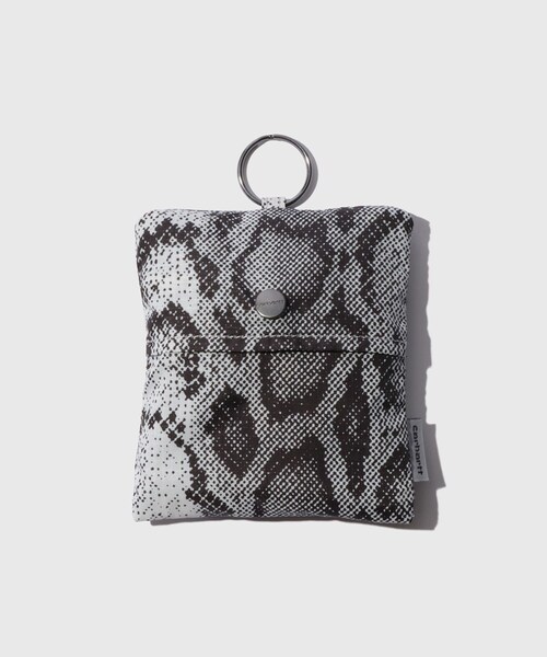 ADAM ET ROPE'(アダムエロペ)の「【carhartt/カーハート】SNAKE CAMO SHOPPING BAG(エコバッグ/サブバッグ・メンズ・オフホワイト・F)」の8枚目の写真