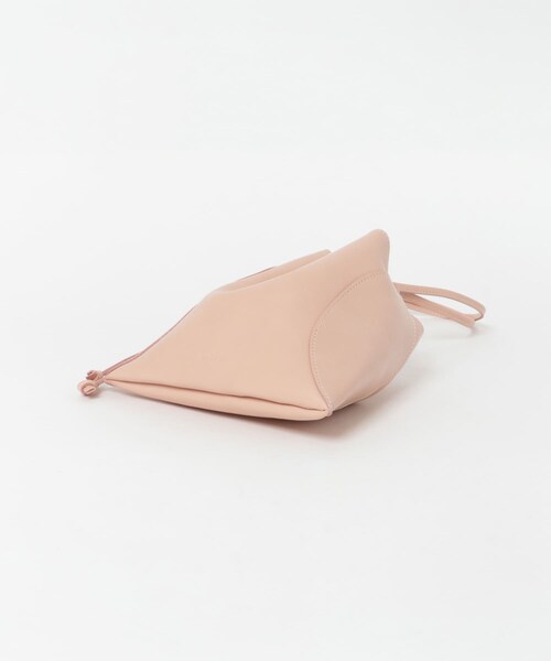 URBAN RESEARCH(アーバンリサーチ)の「MARROW PILLOW-3(ハンドバッグ・レディース・SHELLPINK・-)」の5枚目の写真