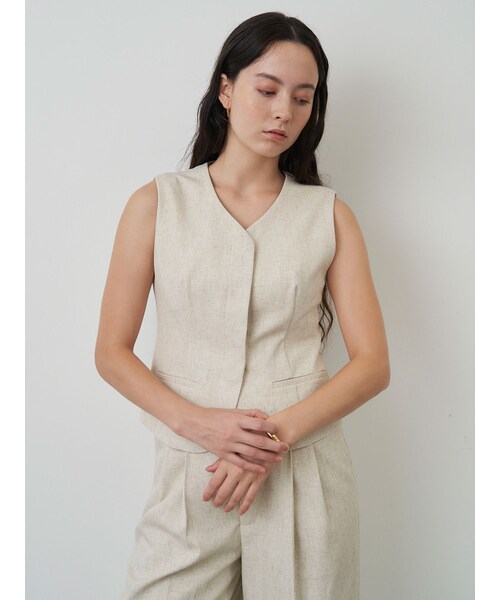 ELENDEEK（エレンディーク）の「SLUB YARN COMPACT GILET（ベスト・レディース・オフホワイト/ブラック/ベージュ/ブラウン・F）」の13枚目の写真