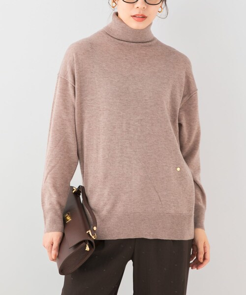URBAN RESEARCH ROSSO（アーバンリサーチロッソ）の「F by ROSSO　ウォッシャブル抗ピルタートルニット（ニット/セーター・レディース・BEIGE/YELLOW/RED/NAVY・Free）」の7枚目の写真