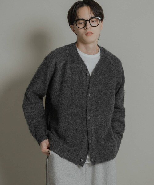 SENSE OF PLACE by URBAN RESEARCH（センスオブプレイスバイアーバンリサーチ）の「ブークレVネックカーディガン（カーディガン/ボレロ・メンズ・CHARCOAL/GREIGE/GREEN/RED・M/L）」の6枚目の写真