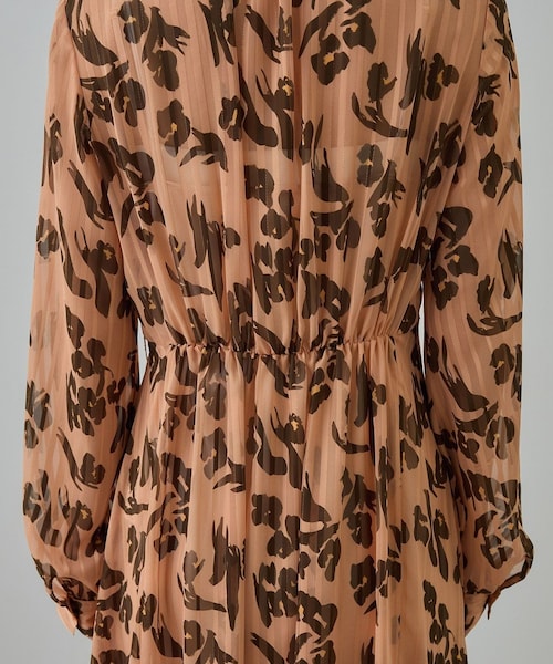 ROPE'（ロペ）の「フラワープリントタックワンピース/イージーケア（ワンピース・レディース・ダークブラウン系/オレンジ系・F）」の20枚目の写真