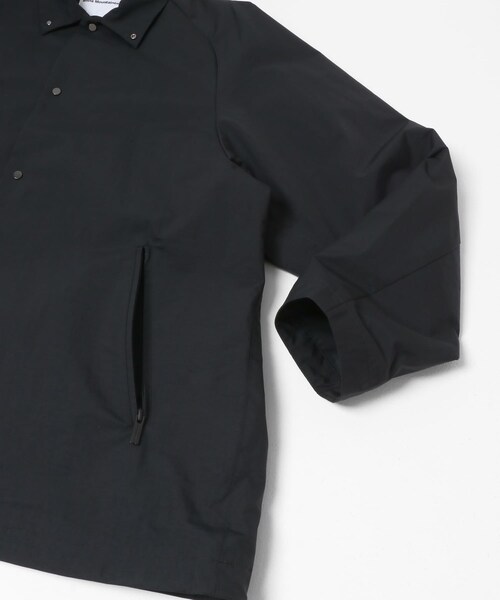 EKAL(エカル)の「White Mountaineering WINDSTOPPER COACH JACKET(テーラードジャケット・メンズ・OFF WHITE/BLACK/KHAKI/BURGUNDY・1/2)」の11枚目の写真