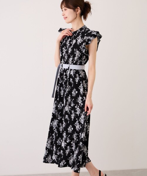 Jayro(ジャイロ)の「花柄プリント袖フリルワンピース(ワンピース・レディース・ブラック系/ホワイト系・M)」の9枚目の写真