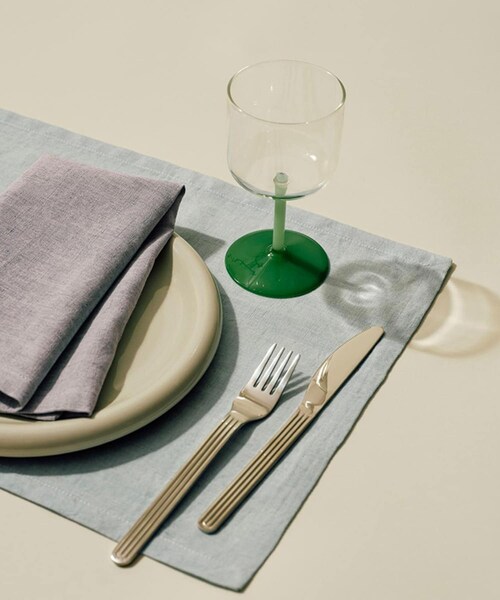 SENSE OF PLACE by URBAN RESEARCH(センスオブプレイスバイアーバンリサーチ)の「HAY Tint Wine Glass No.2 set2(グラス/マグカップ/タンブラー・メンズ・CL-JLGR/CL-JLBLU/CL-JDLPK・One)」の5枚目の写真