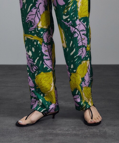 ADAM ET ROPE'（アダムエロペ）の「【BANANATIME（バナナタイム）】EASY PANTS / イージーパンツ（その他パンツ・レディース・ベージュ系/グリーン系/ピンク系・XS）」の14枚目の写真