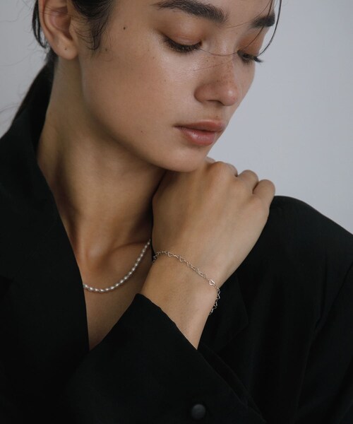 URBAN RESEARCH(アーバンリサーチ)の「decor『デコール』 Heartchain Bracelet(ブレスレット・レディース・SILVER・-)」の3枚目の写真