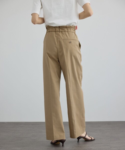 ADAM ET ROPE'(アダムエロペ)の「コットンライクスタイルアップパンツ 3(スラックス・レディース・ベージュ/ネイビー・M/S/XS)」の9枚目の写真