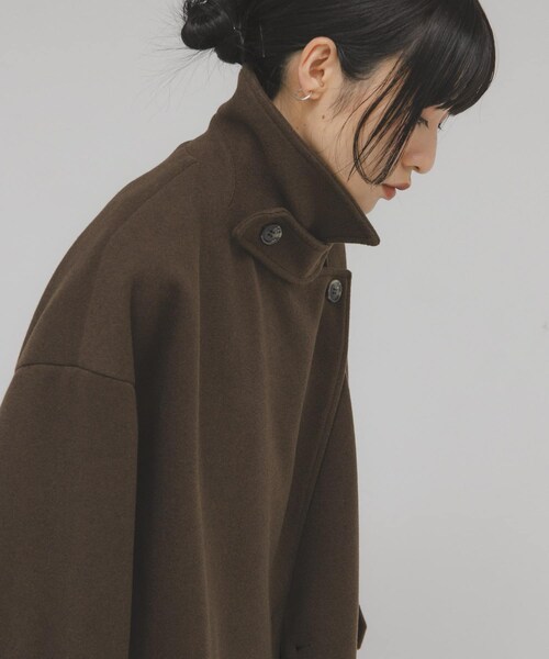 KBF（ケイビーエフ）の「BIGカラーミドルコート（テーラードジャケット・レディース・FOG BEIGE/BROWN/BLACK・one）」の15枚目の写真