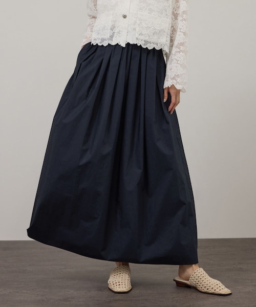 ADAM ET ROPE'（アダムエロペ）の「コーティングギャザータックスカート / セットアップ対応（スカート・レディース・ホワイト/ネイビー系・F）」の7枚目の写真