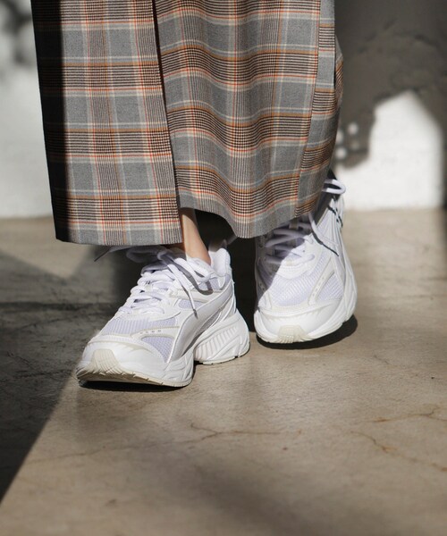 VIS(ビス)の「【PUMA】モーフィック BASE・WEB/一部店舗限定(スニーカー・レディース・ブラック系/ホワイト・23.5/24.0/24.5)」の22枚目の写真