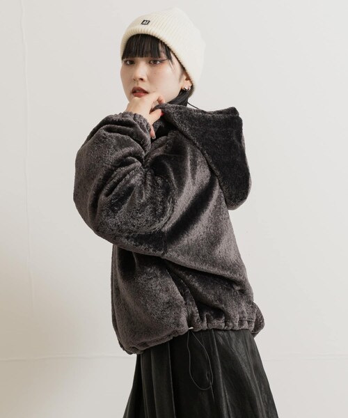 THE GOODLAND MARKET（ザグッドランドマーケット）の「『別注』MIDIUMISOLID×TGM　boa blouson（ブルゾン・レディース・white/gray・FREE）」の13枚目の写真