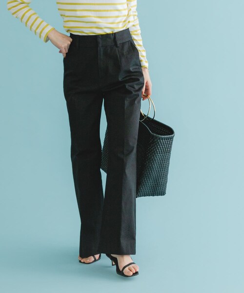 URBAN RESEARCH ROSSO（アーバンリサーチロッソ）の「セミフレアチノパンツ（チノパンツ・レディース・BLACK/IVORY/NAVY BLUE・36/38）」の2枚目の写真