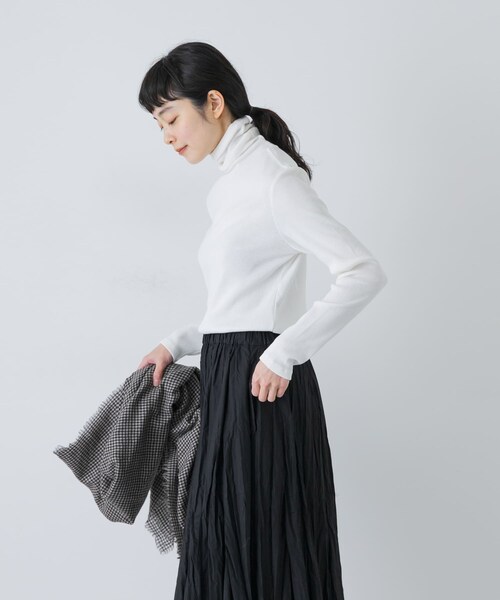 かぐれ（カグレ）の「コットンウールテレコタートルカットソー（Tシャツ/カットソー・レディース・OFF/BLACK・Free）」の5枚目の写真