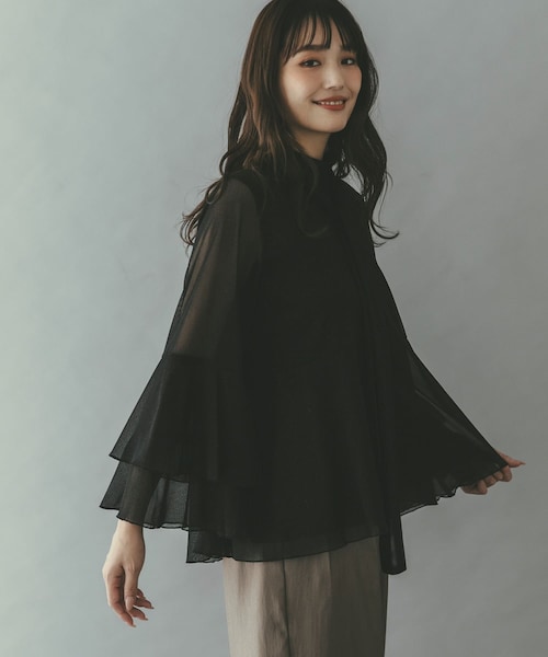 URBAN RESEARCH ROSSO（アーバンリサーチロッソ）の「シアーラメチュールフレアスリーブブラウス（シャツ/ブラウス・レディース・OFF WHITE/BLACK・Free）」の2枚目の写真