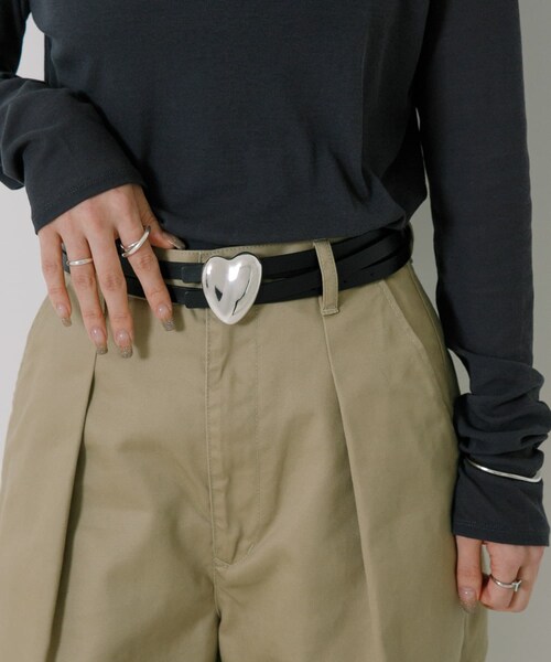 URBAN RESEARCH（アーバンリサーチ）の「A VACATION　HEART W SILVER BELT（ベルト・レディース・BLK BLK/IVO GRAY・-）」の3枚目の写真