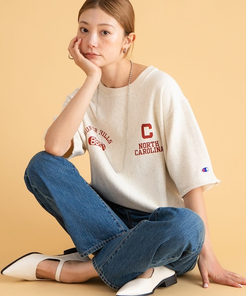 URBAN RESEARCH Sonny Label（アーバンリサーチサニーレーベル）の「『別注』Champion×Sonny Label　リバースウィーブロゴスウェットTシャツ（スウェット・レディース・オフブラック/オフグレー/ライトブルー/オートミール・M/L）」の3枚目の写真