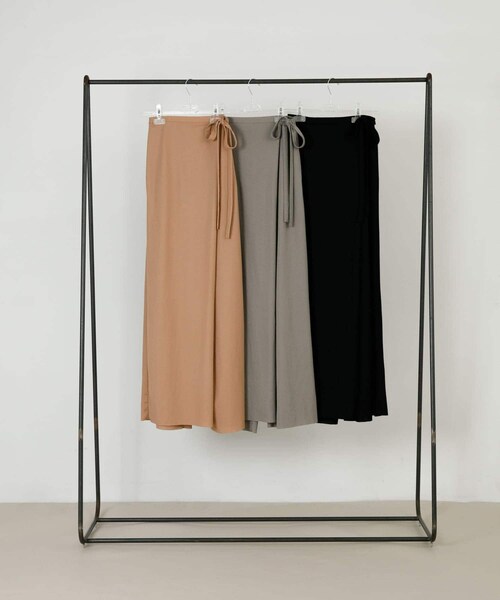 LAATO（ラート）の「wrap cut pants（その他パンツ・レディース・インク/ネズミ/ラクダ・FREE）」の10枚目の写真