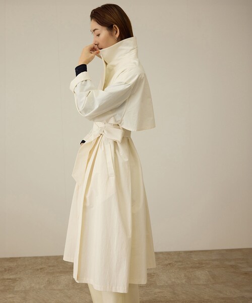ROPE'（ロペ）の「【軽量】コットンポプリン スプリングコート（トレンチコート・レディース・オフホワイト/ベージュ・36/38）」の2枚目の写真