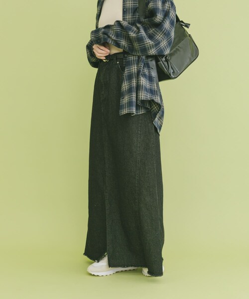 ITEMS URBANRESEARCH（アイテムズ アーバンリサーチ）の「デニムロングスカート（デニムスカート・レディース・BLU/BLK・S/M）」の12枚目の写真
