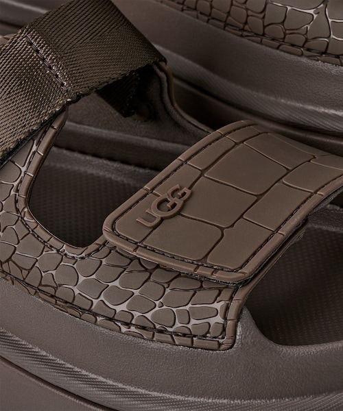 ADAM ET ROPE'(アダムエロペ)の「【UGG(アグ)】GOLDENGLOW Embossed / ゴールデングロウ エンボスト(サンダル・レディース・ダークブラウン・23.0/24.0/25.0)」の10枚目の写真